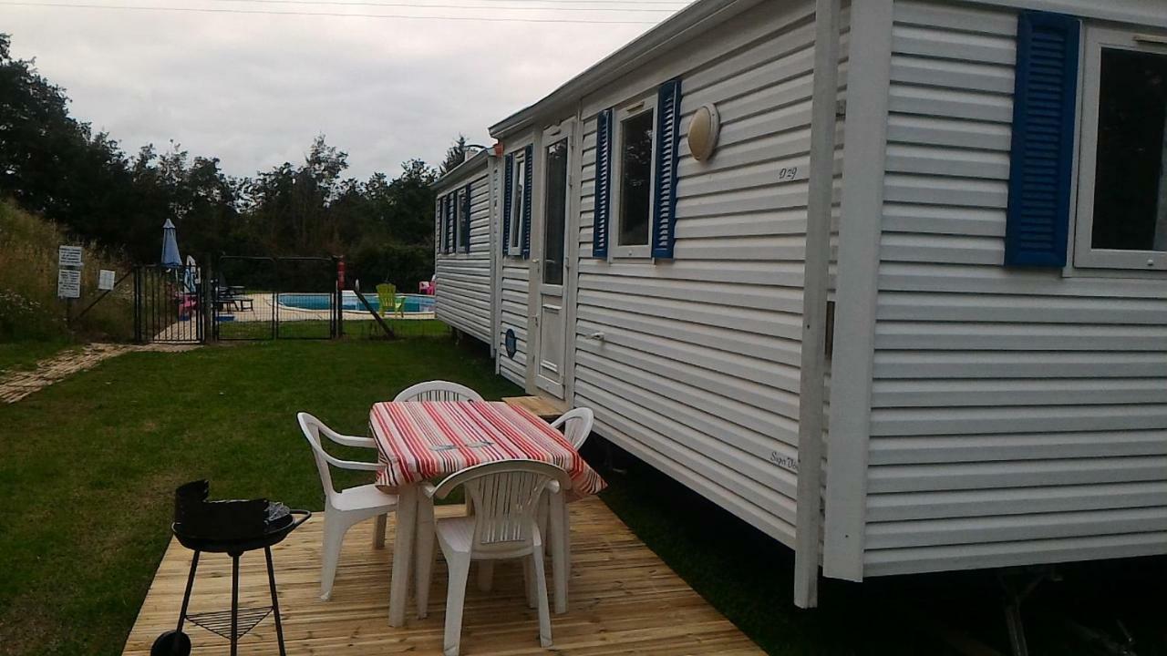 Camping Du Puy Rond Bressuire Buitenkant foto